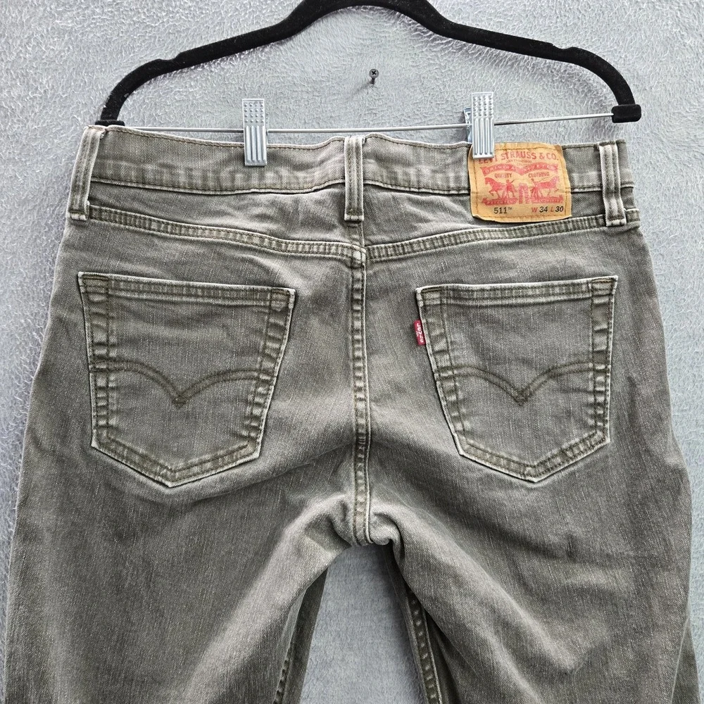 Levis *please carefully